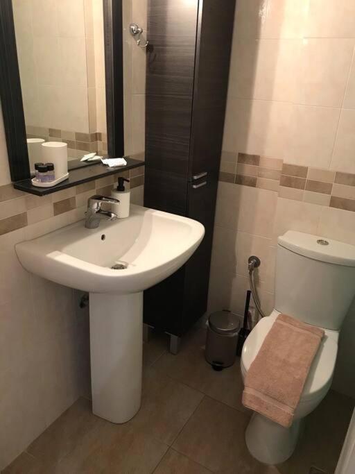 Kyparissia Cozy Flat - 5Mins Walking From Beach Apartment Екстериор снимка